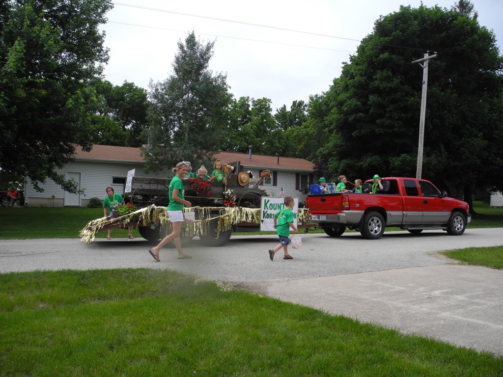 Daryl's brother and sister in law's float