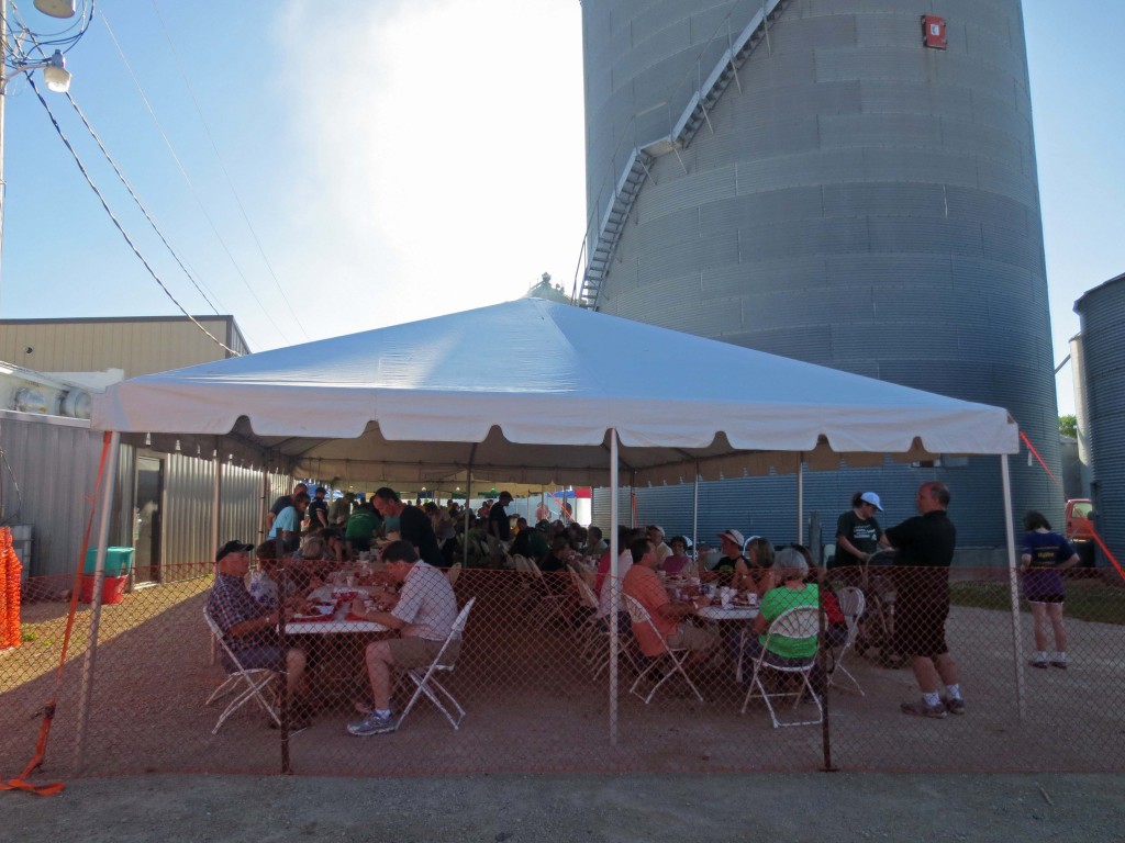 The crowd for the Lion's Club chicken dinner. 