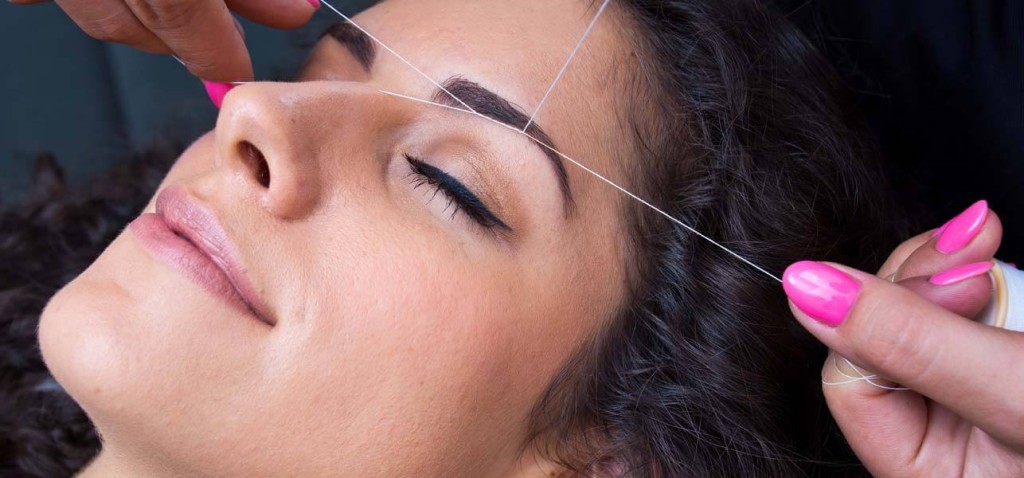 How-To-Do-Eyebrow-Threading-At-Home-–-DIY-With-Detailed-Steps-And-Images